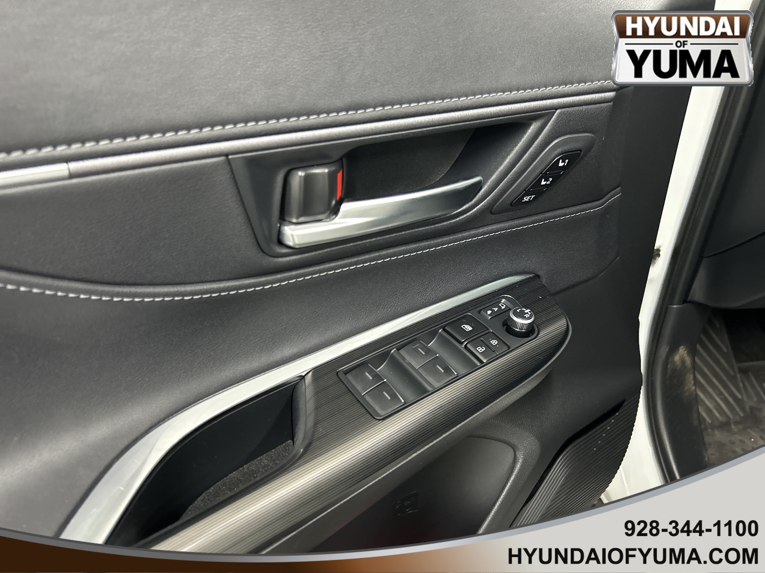 2024 Toyota Venza XLE - Photo 24