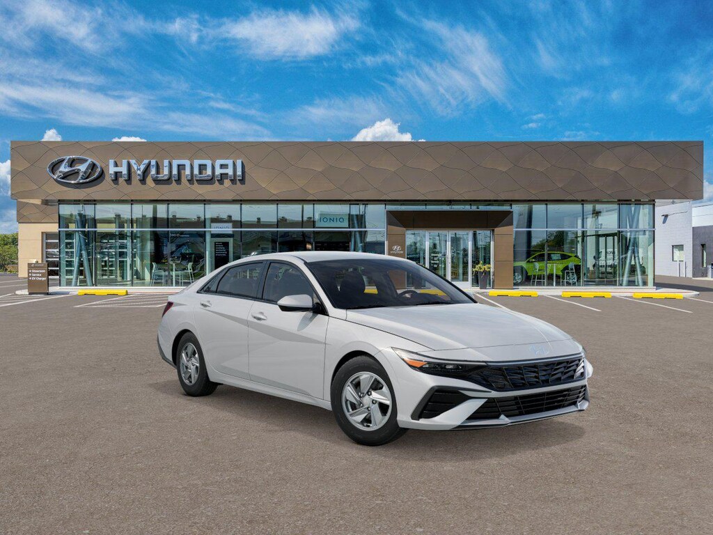 New 2026 Hyundai Elantra SE SE IVT