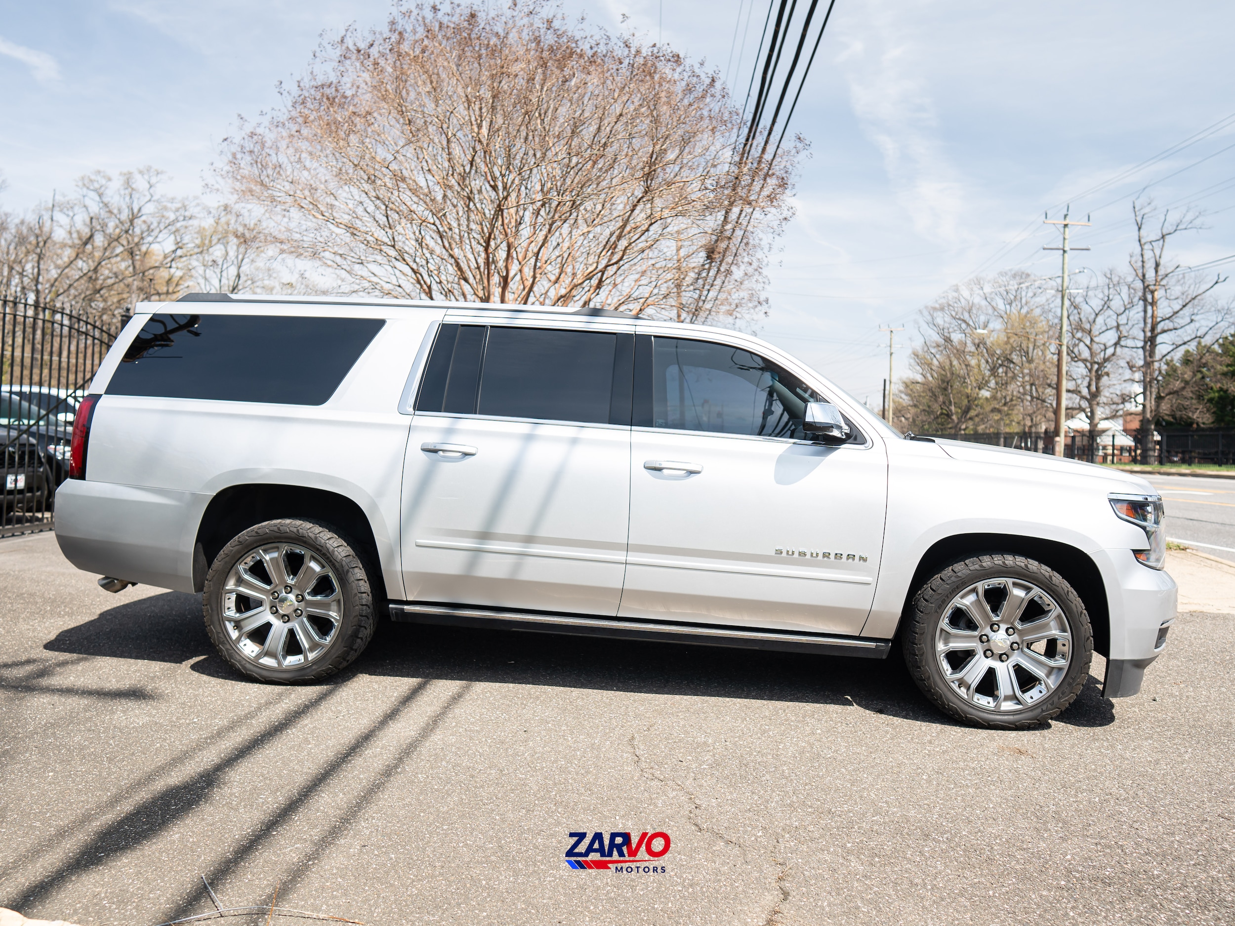 2017 Chevrolet Suburban Premier - Photo 8