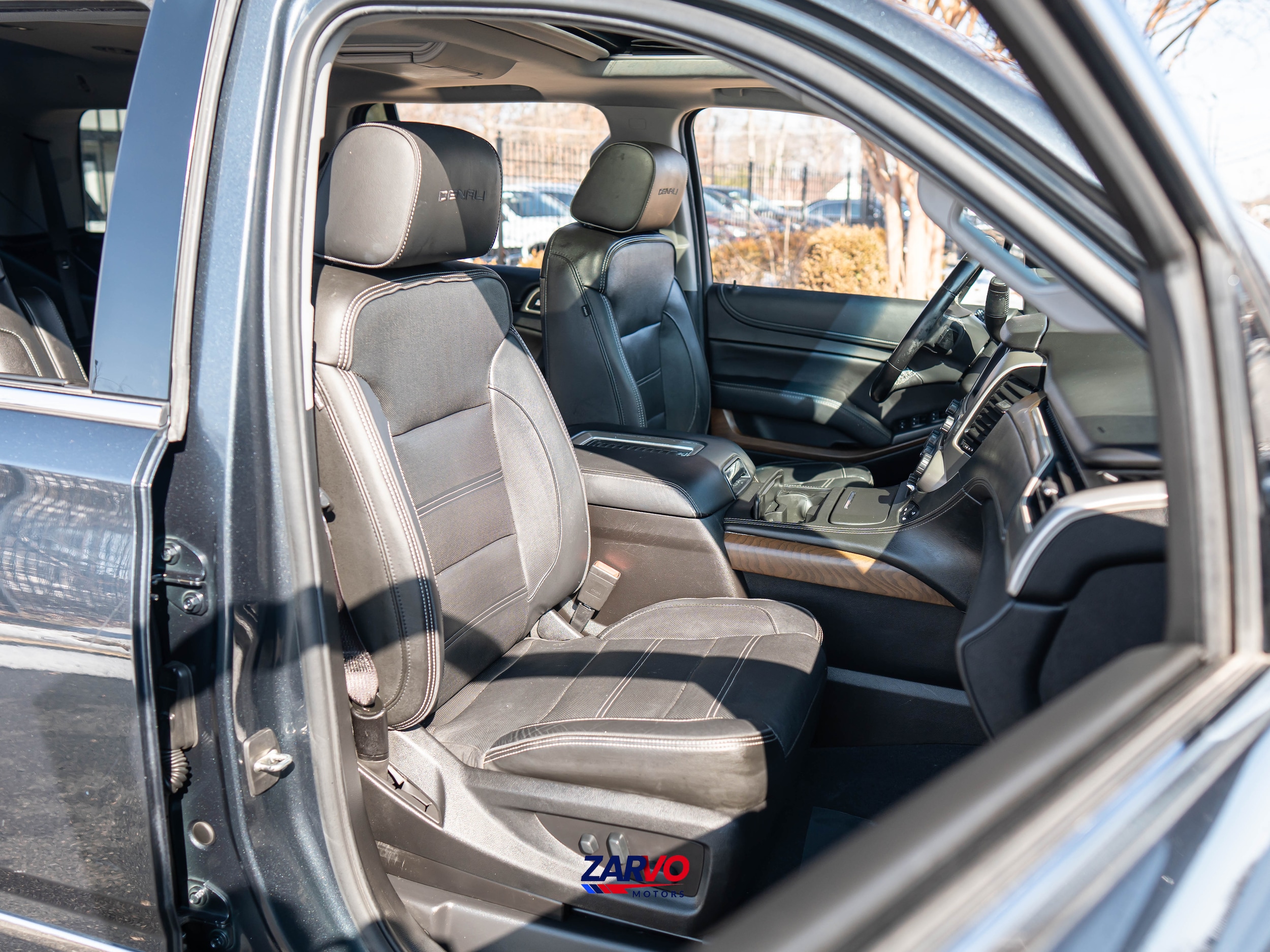 2019 GMC Yukon Denali - Photo 17