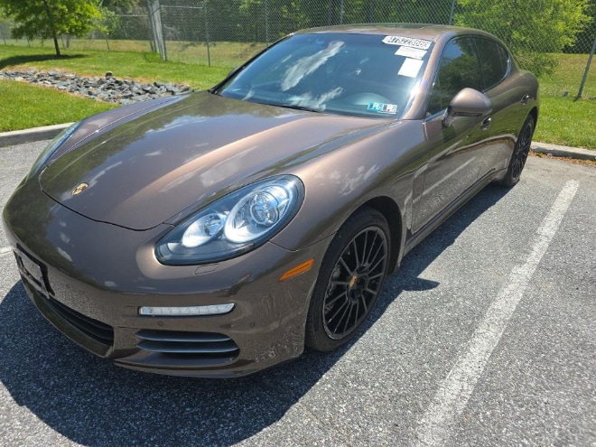 2015 Porsche Panamera 4S's photo