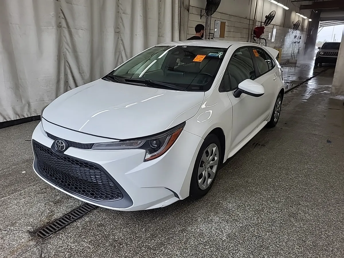 Used 2021 Toyota Corolla LE Sedan