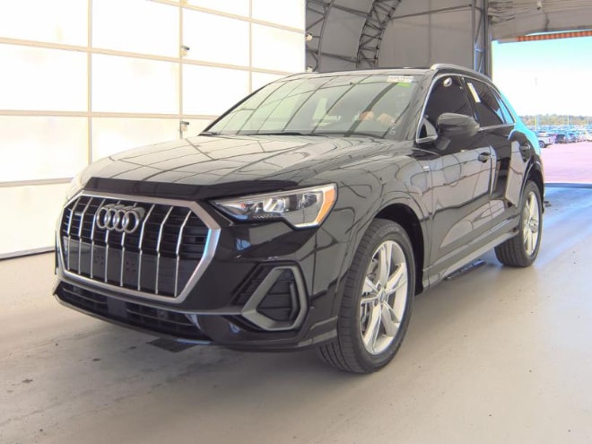 2021 Audi Q3 45 TFSI S Line Premium quattro's photo