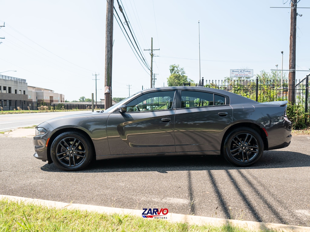 Used 2019 Dodge Charger SXT Sedan