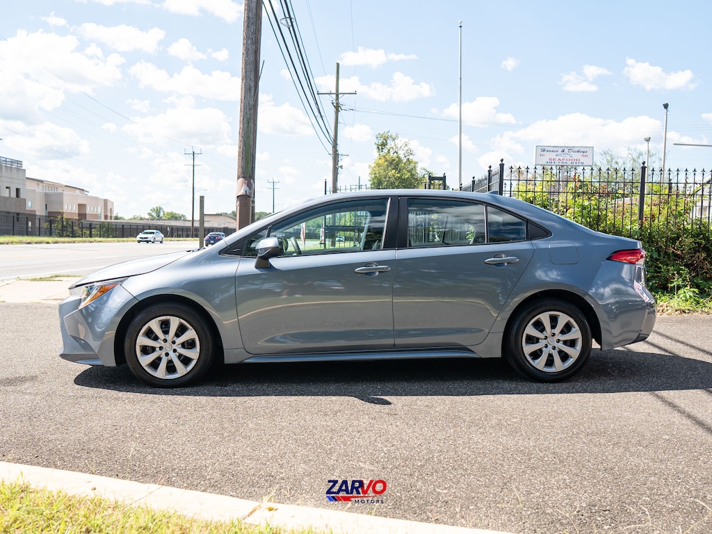 Used 2022 Toyota Corolla LE Sedan