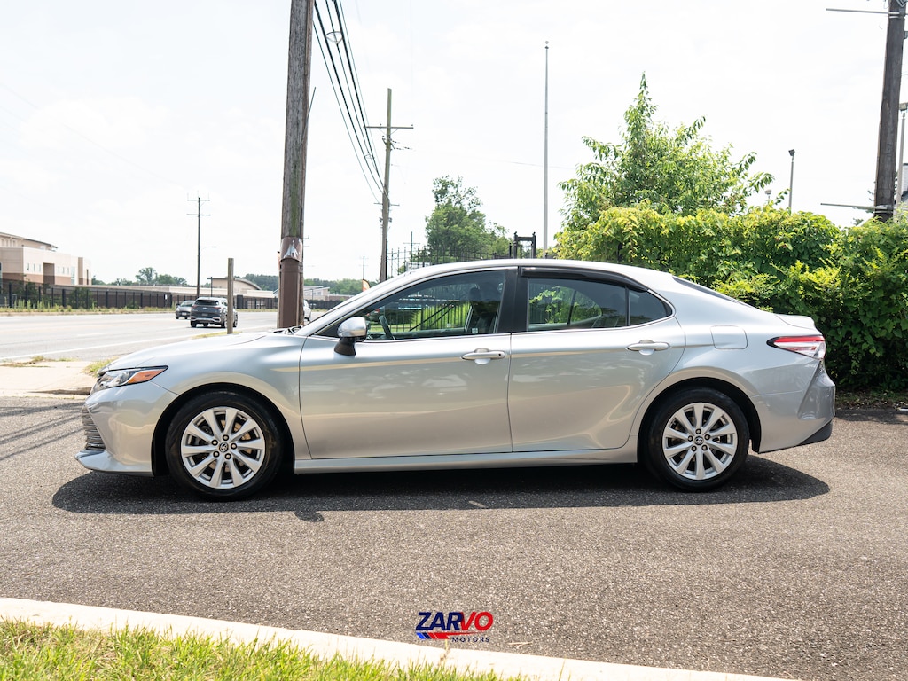 Used 2018 Toyota Camry LE Sedan