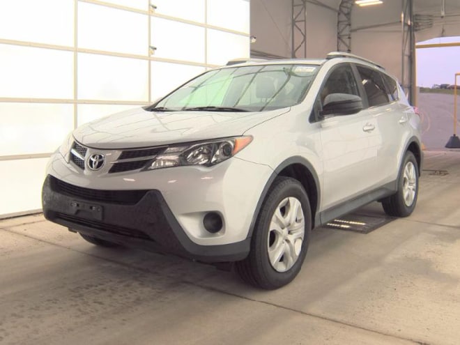 2015 Toyota RAV4 LE's photo