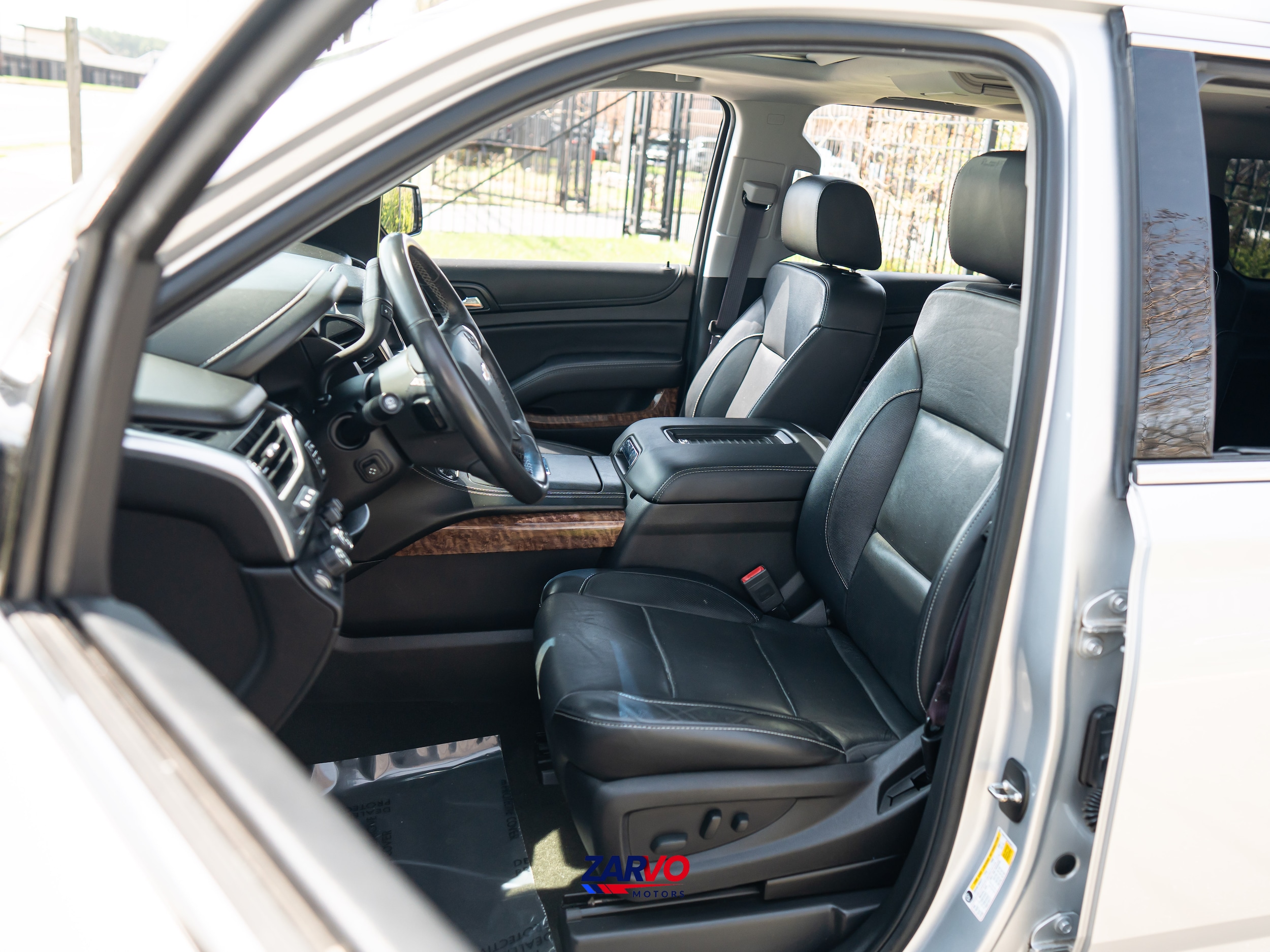 2017 Chevrolet Suburban Premier - Photo 16