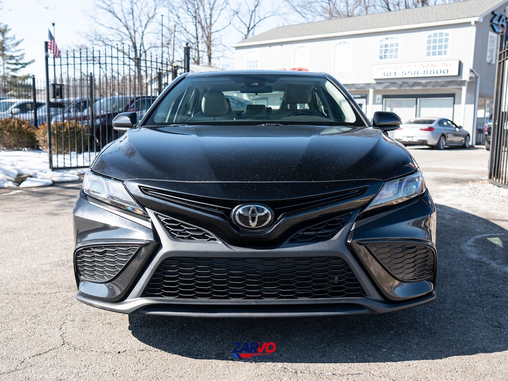 Used 2021 Toyota Camry SE Sedan