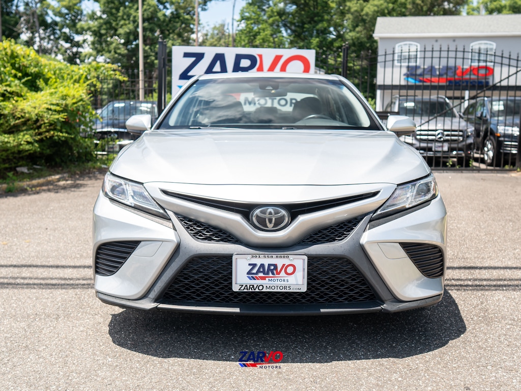 Used 2018 Toyota Camry SE Sedan