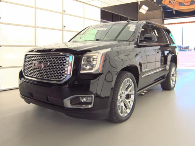 2017 GMC Yukon 4WD Denali's photo