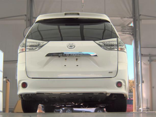 Used 2018 Toyota Sienna SE Van Passenger Van