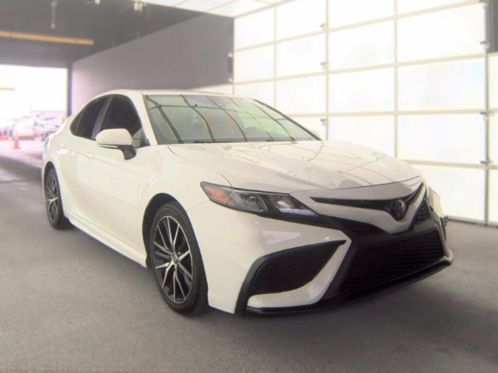 Used 2023 Toyota Camry SE Sedan