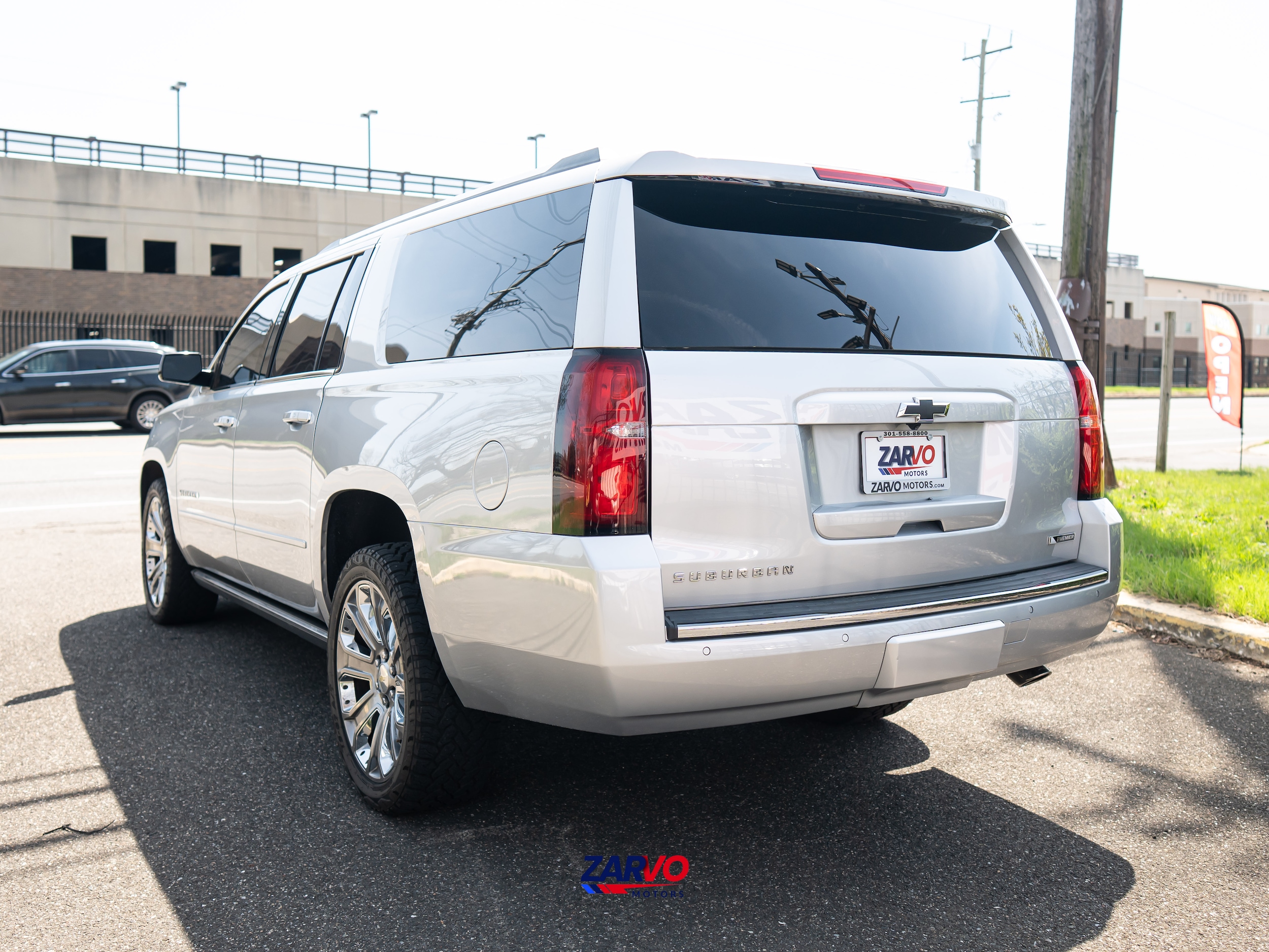 View vehicle photo 5