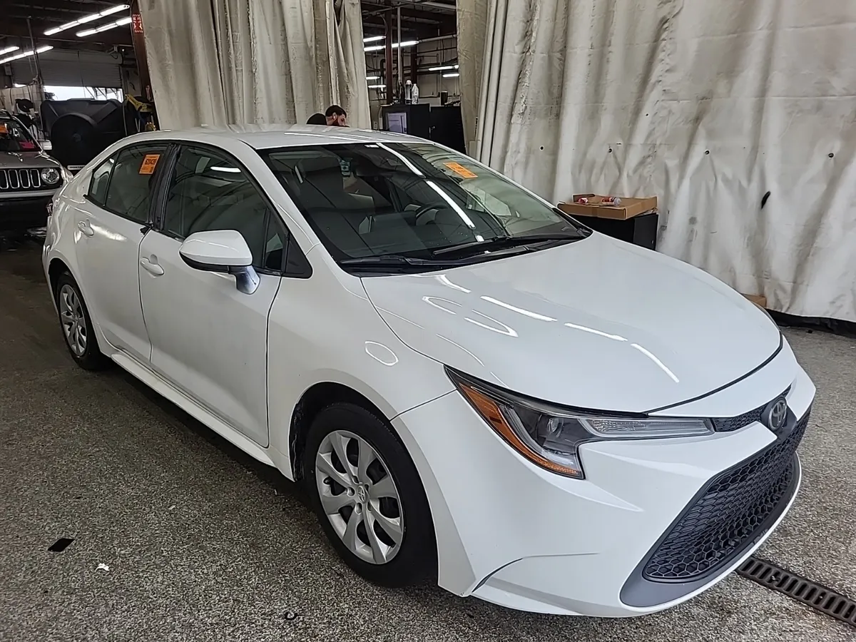 Used 2021 Toyota Corolla LE Sedan