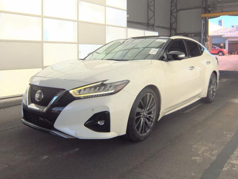 2019 Nissan Maxima Platinum's photo