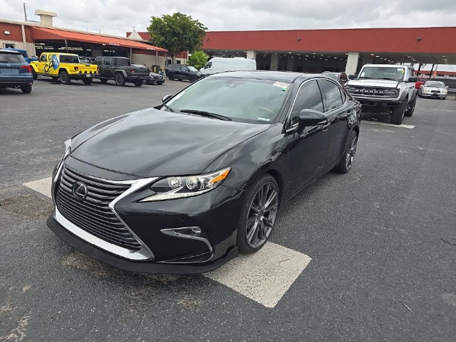 2017 Lexus ES 350 350's photo