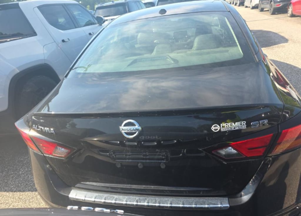 Used 2021 Nissan Altima 2.5 SR Sedan