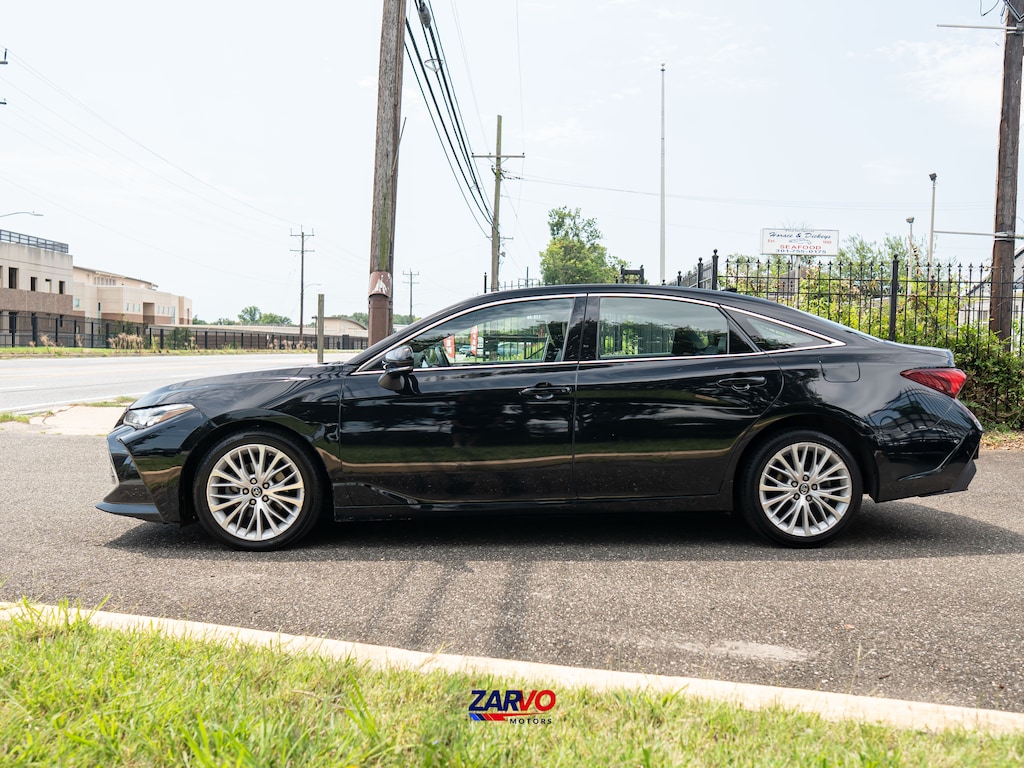 Used 2021 Toyota Avalon XLE Sedan