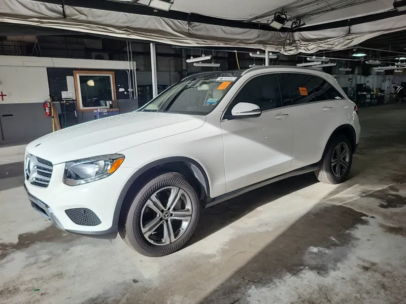  Mercedes-Benz GLC 300