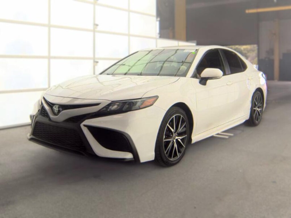 Used 2023 Toyota Camry SE Sedan