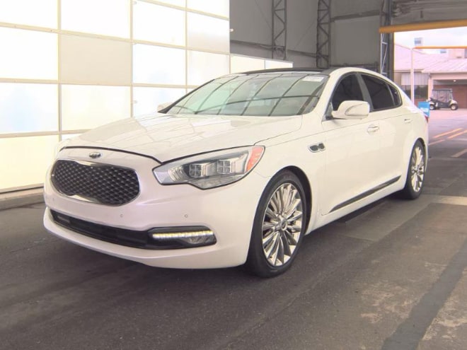 2015 Kia K900 Luxury's photo