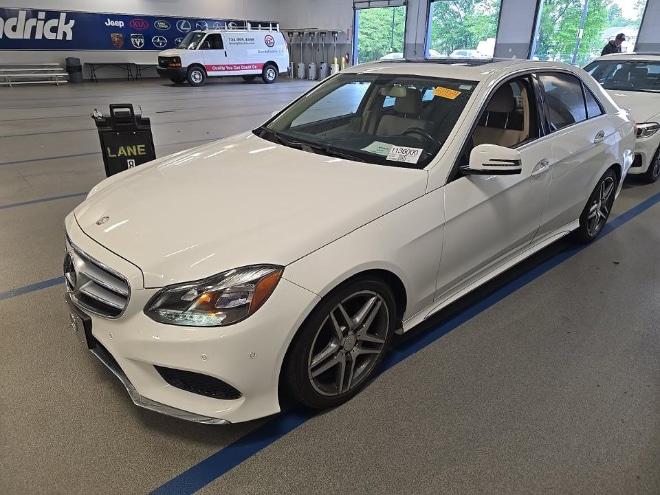 2016 Mercedes-Benz E-Class E350 Sport's photo
