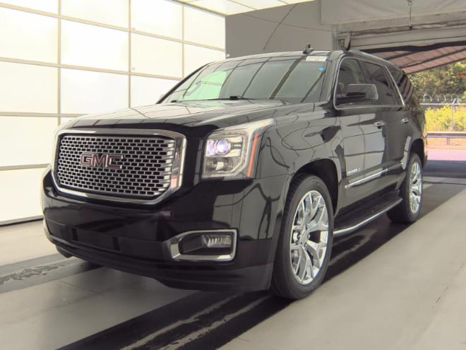 2017 GMC Yukon 4WD Denali's photo