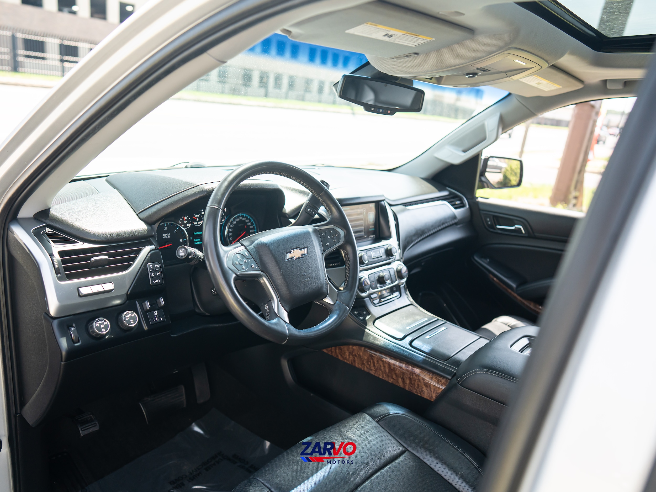 2017 Chevrolet Suburban Premier - Photo 13