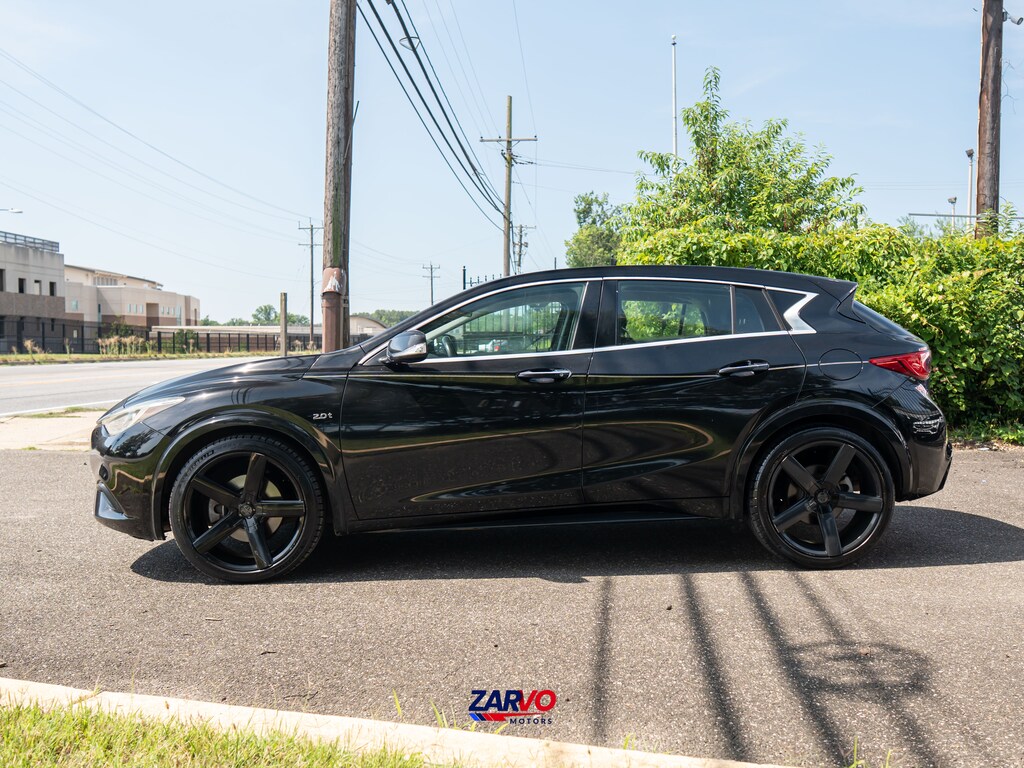 Used 2018 INFINITI QX30 SUV