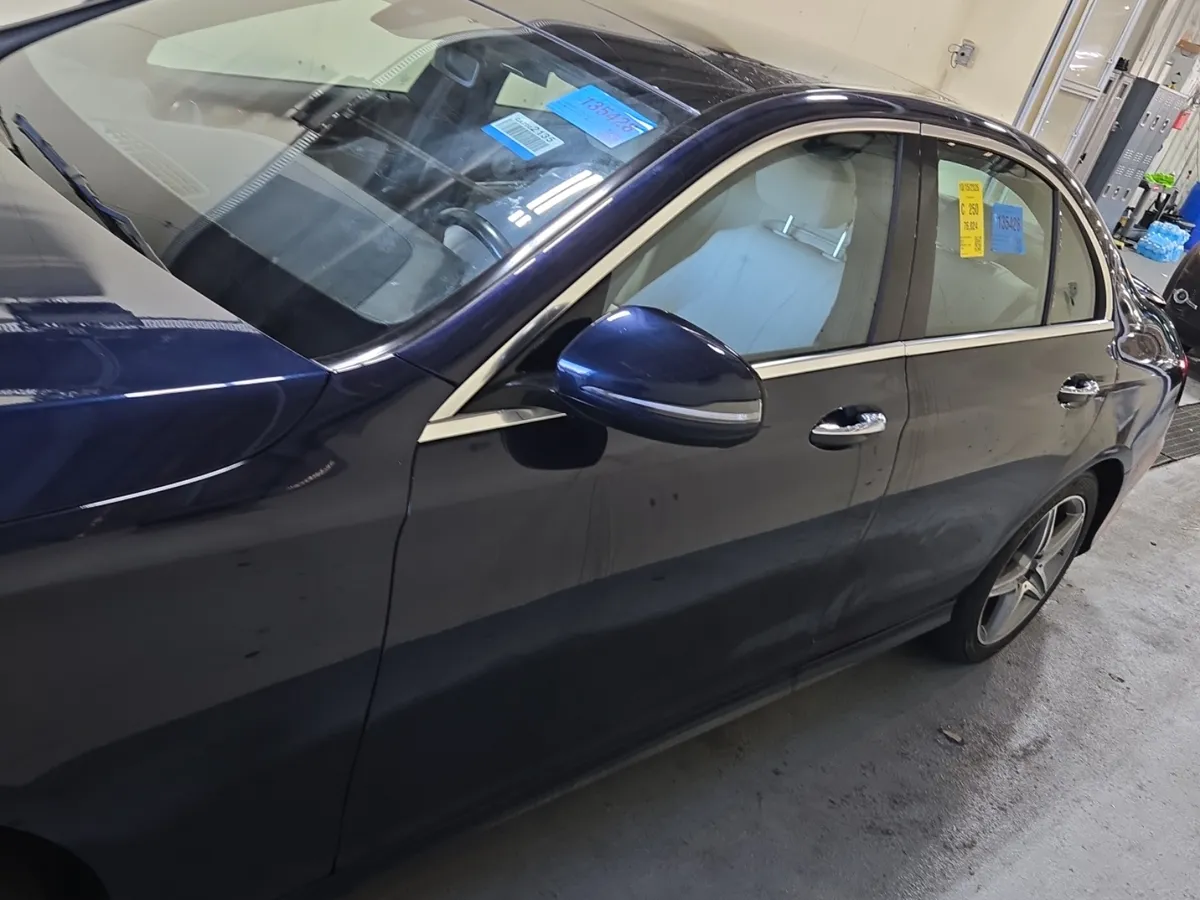  Mercedes-Benz E-Class