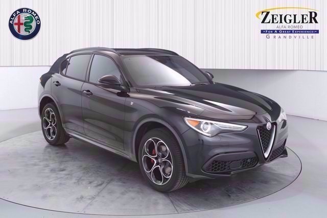 2022 Alfa Romeo Stelvio Ti's photo