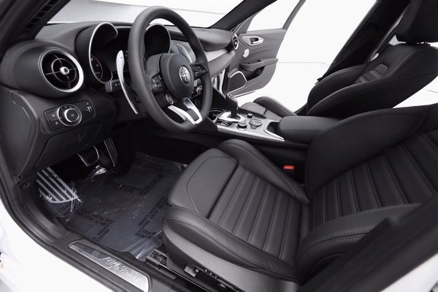 2022 Alfa Romeo Giulia Ti Veloce - Photo 22