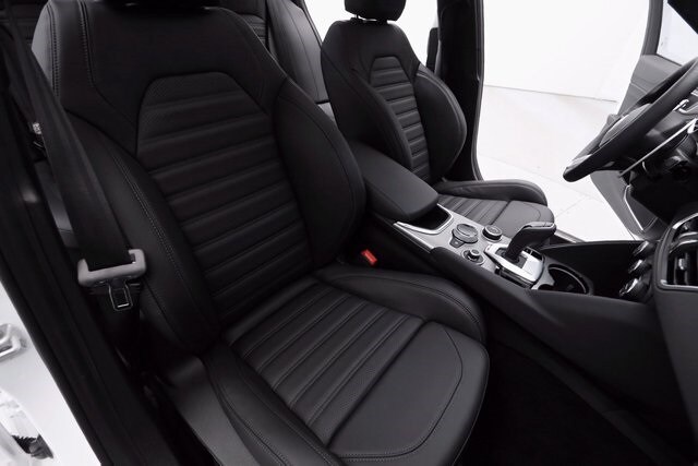 2022 Alfa Romeo Giulia Ti Veloce - Photo 11