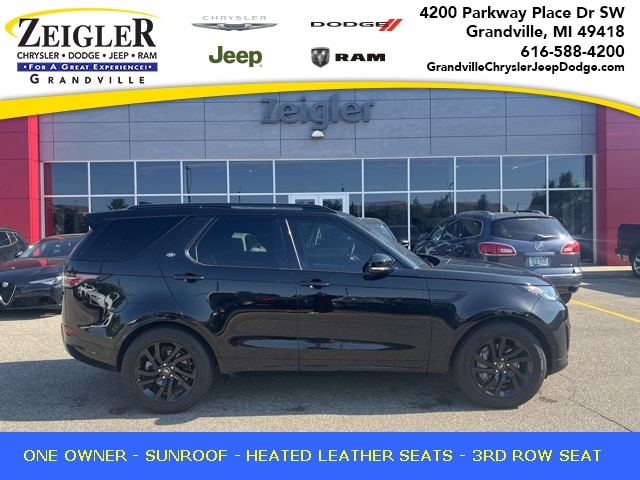 2020 Land Rover Discovery Landmark Edition's photo