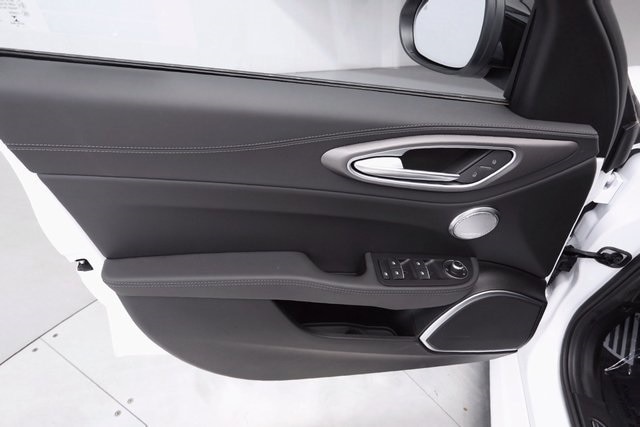 2022 Alfa Romeo Giulia Ti Veloce - Photo 19
