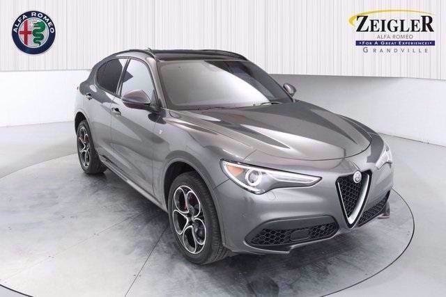 2022 Alfa Romeo Stelvio Ti's photo