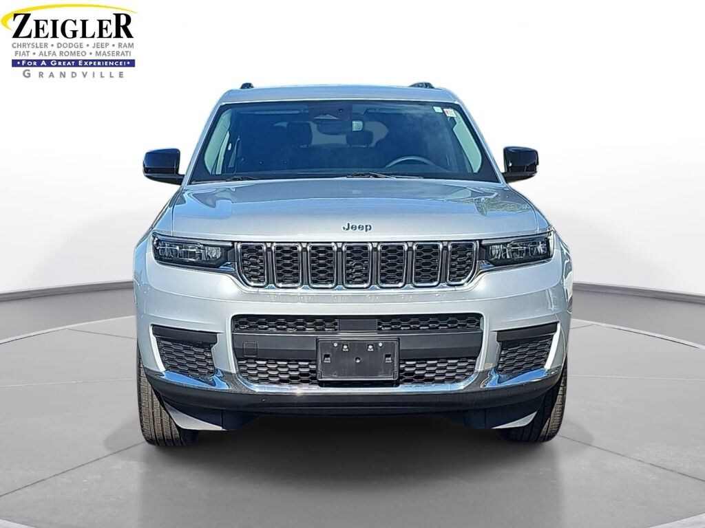 Used 2023 Jeep Grand Cherokee L Laredo SUV