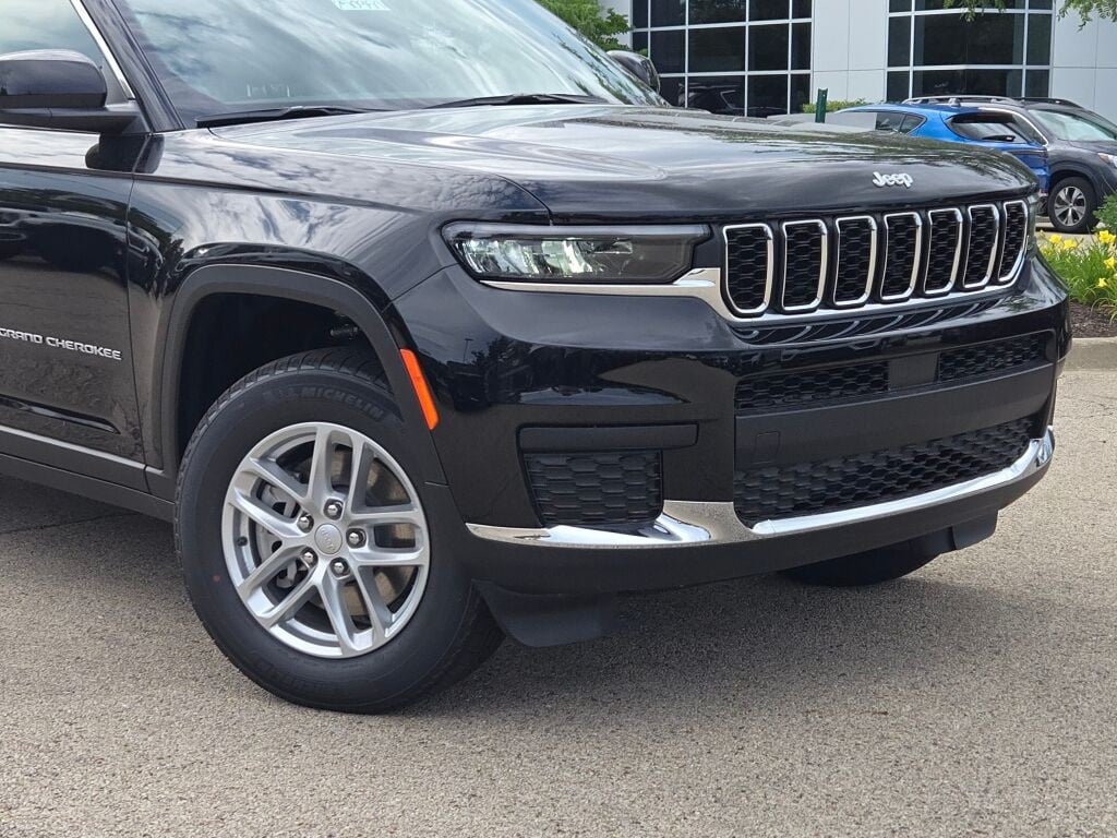 New 2025 Jeep Grand Cherokee L Laredo SUV