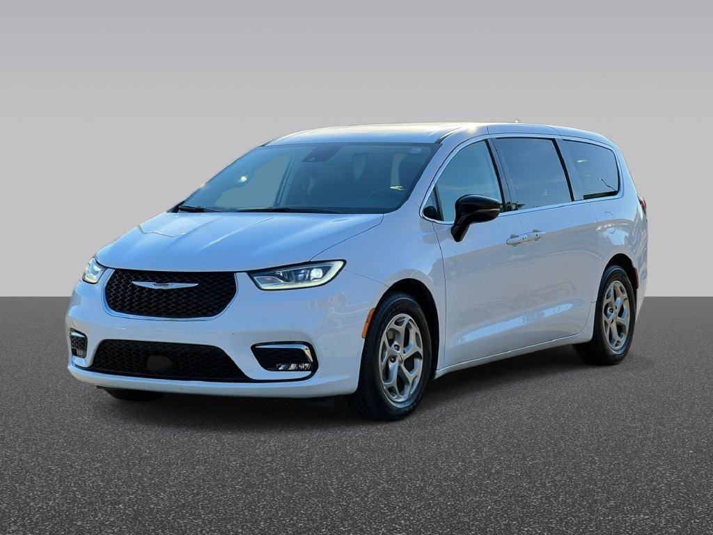 Used 2024 Chrysler Pacifica Limited Minivan/Van