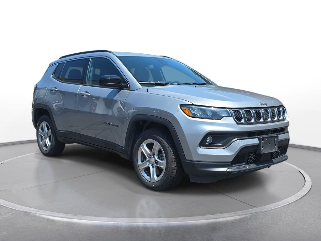 Used 2024 Jeep Compass Latitude SUV