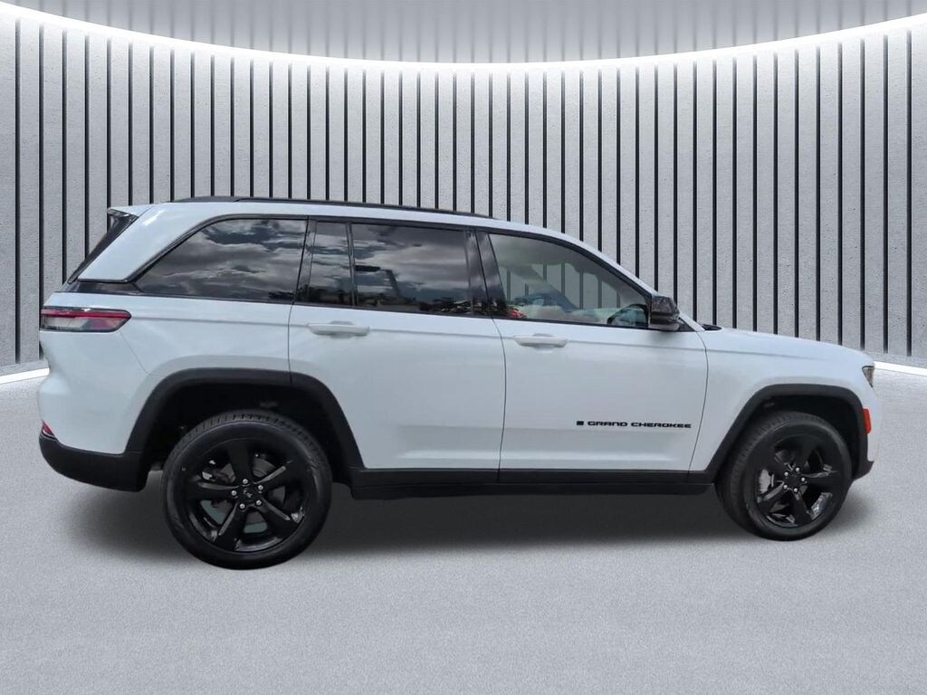 Used 2025 Jeep Grand Cherokee Limited SUV