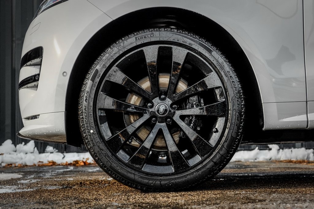 New 2025 Land Rover Range Rover Sport P400 Dynamic SE SUV