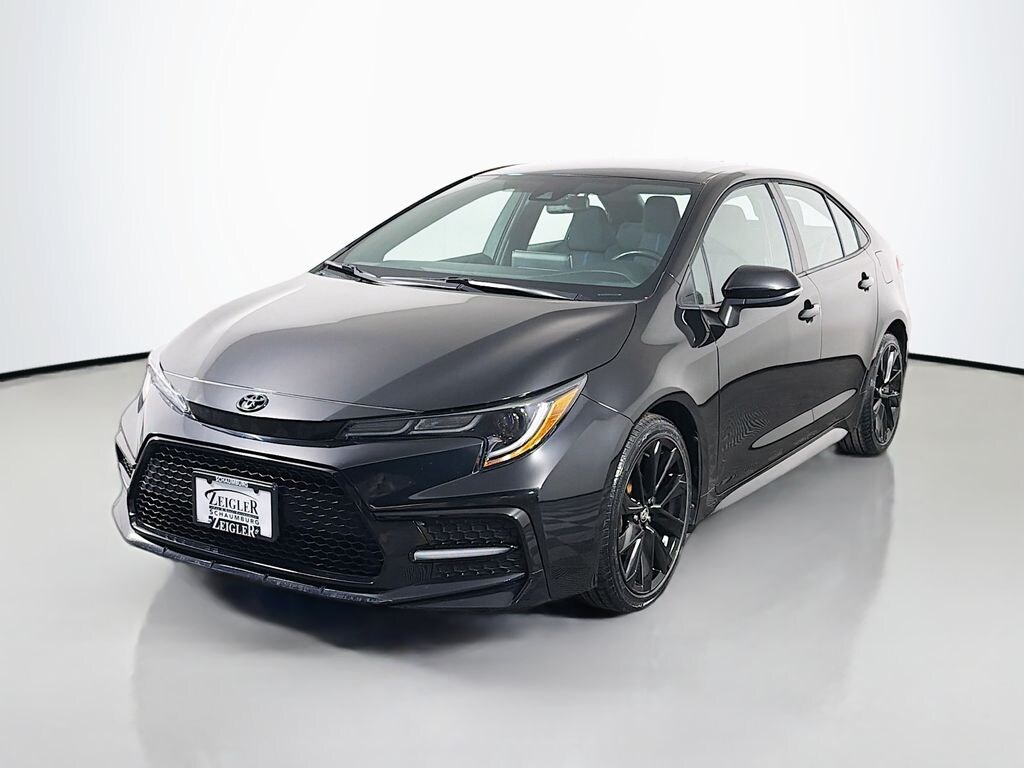 Used 2020 Toyota Corolla SE Nightshade Sedan