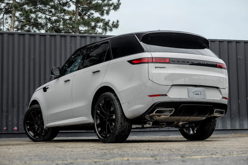 New 2026 Land Rover Range Rover Sport P400 Dynamic SE SUV