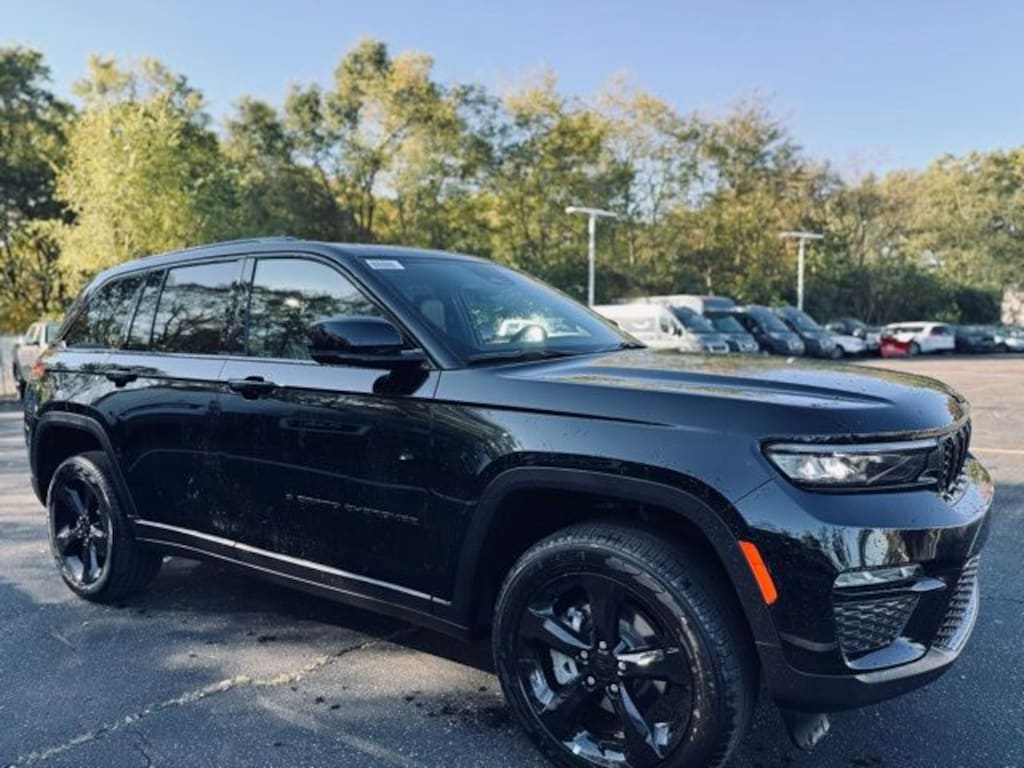 New 2025 Jeep Grand Cherokee Limited SUV