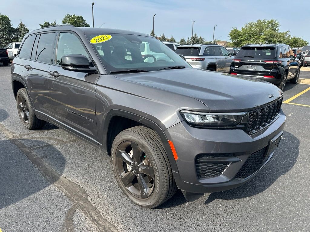 Used 2023 Jeep Grand Cherokee Altitude X SUV