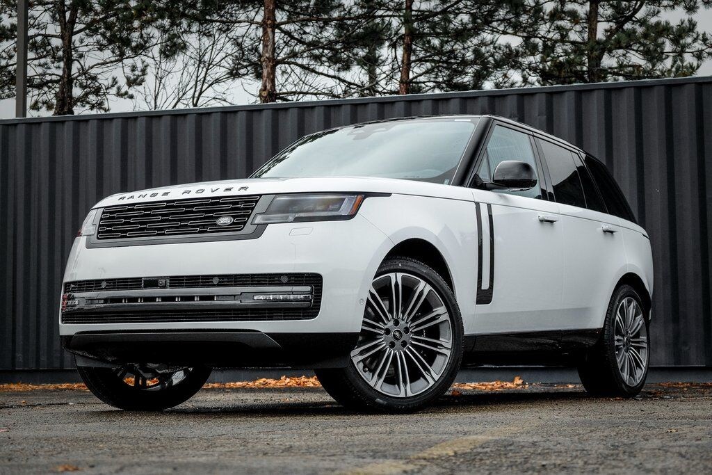 New 2025 Land Rover Range Rover P530 SE SUV
