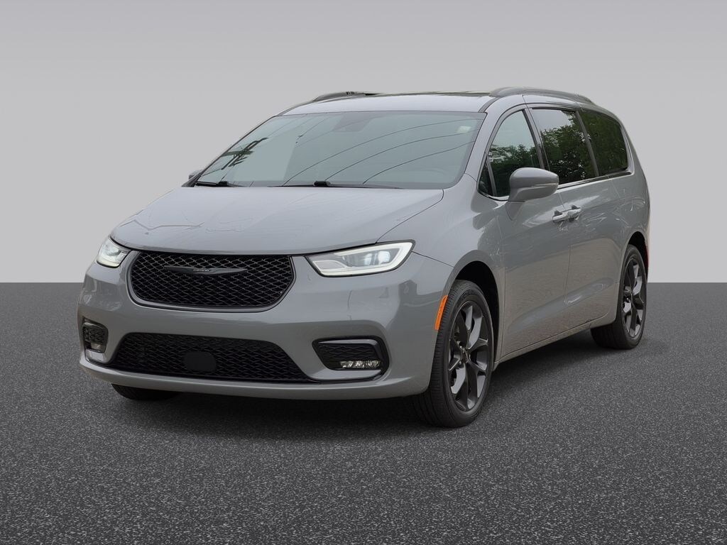 Used 2021 Chrysler Pacifica Touring L Minivan/Van