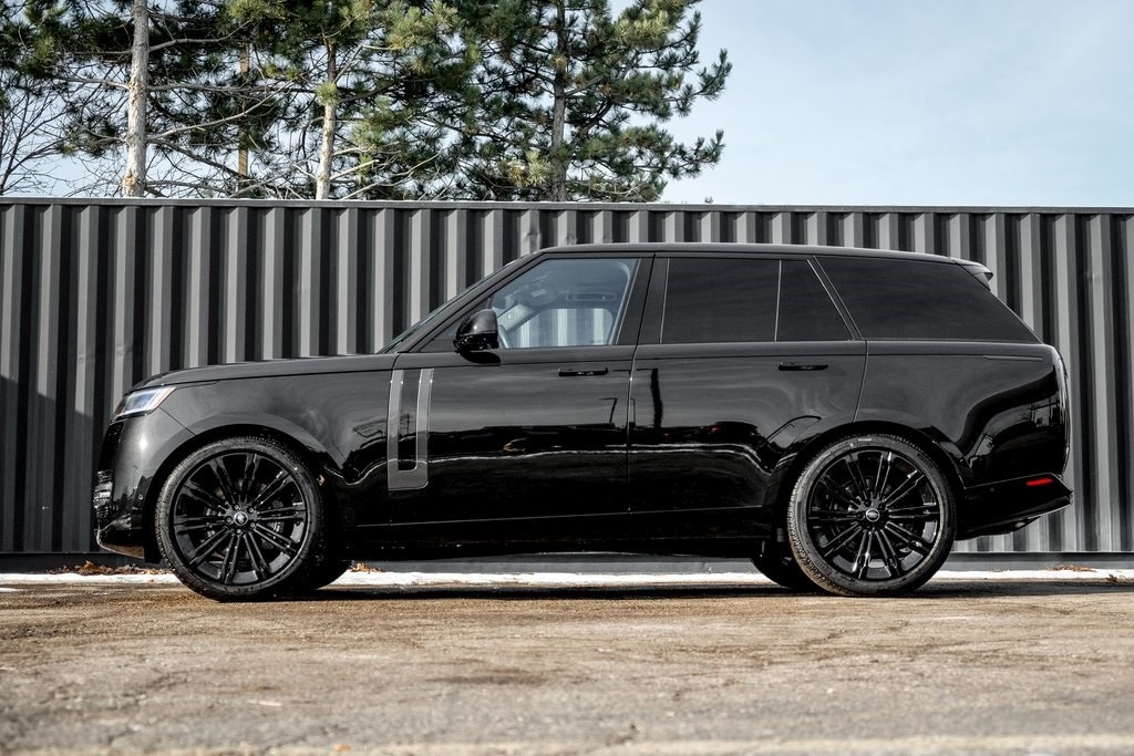 New 2025 Land Rover Range Rover P530 SE SUV